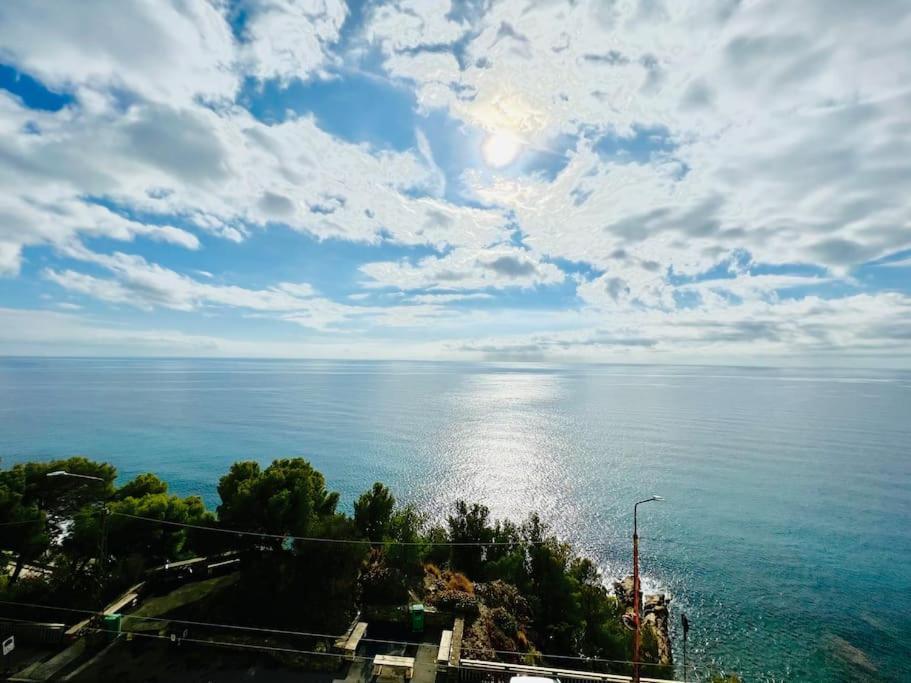 Suite Sunset 21 - Fronte Mare Sanremo Exteriér fotografie