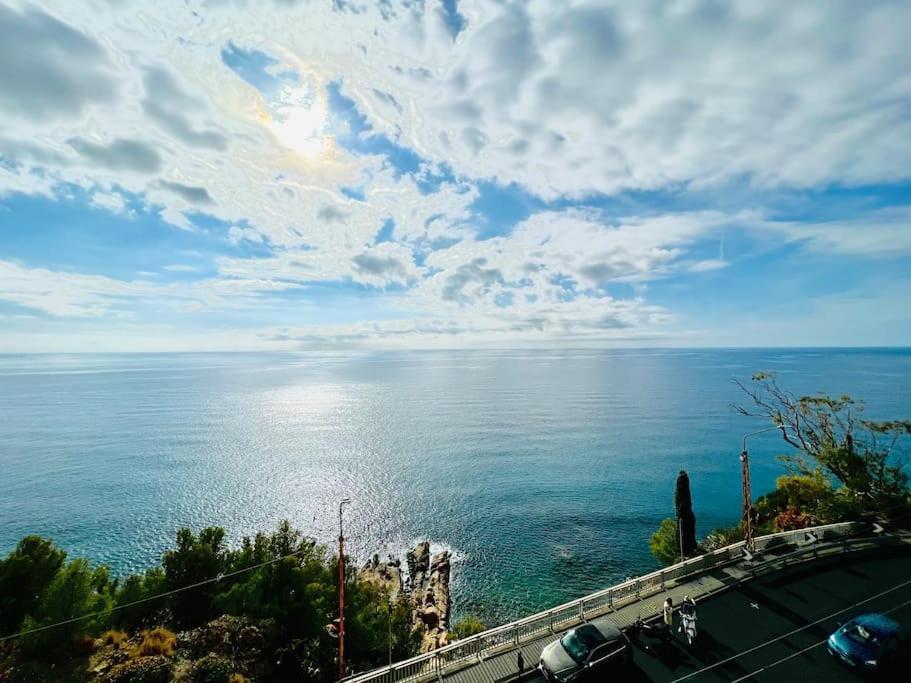 Suite Sunset 21 - Fronte Mare Sanremo Exteriér fotografie