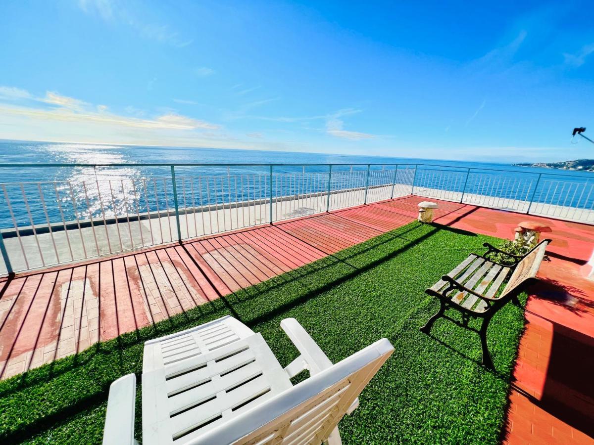 Suite Sunset 21 - Fronte Mare Sanremo Exteriér fotografie